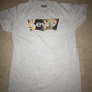 Levi’s shirt